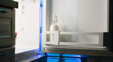 Kühlschrank reinigen: endgültige Anleitung zum Entfernen des gesamten Schmutzes