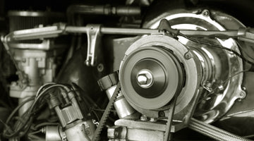Manuales técnicos y folletos de mantenimiento para coches antiguos