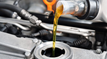 Come scegliere l'olio motore per auto